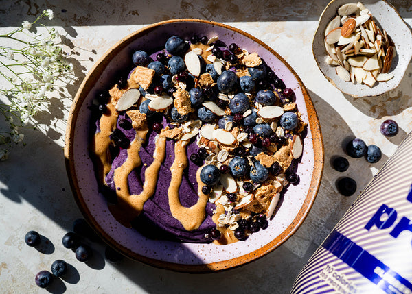 blueberry muffin smoothie bowl